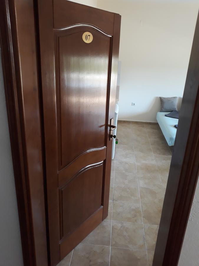 Korac Apartments Улцинь Экстерьер фото